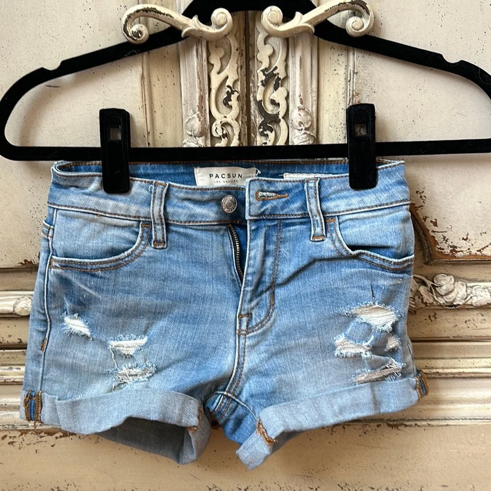 Jean shorts. Super stretch shortie - Picture 1 of 3